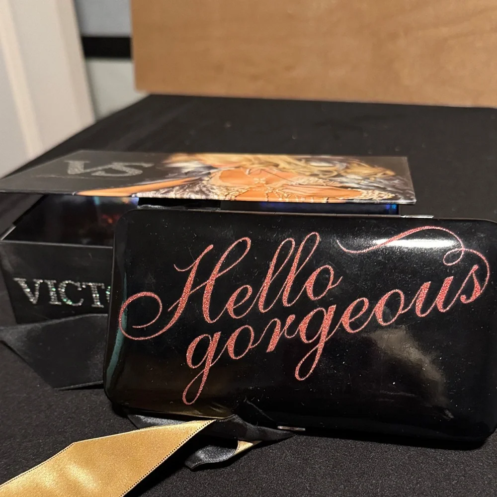 Hello Gorgeous Black Cosmetic Case